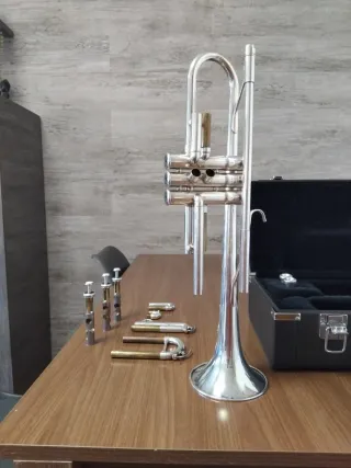 Trompeta Yamaha YTR 4335G