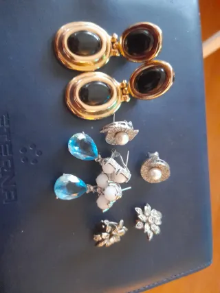 Lote pendientes vintage negro y dorado