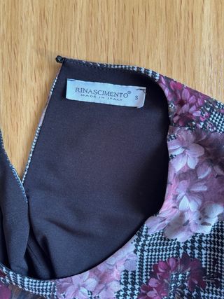 Vestito Rinascimento pied de poule con fiori