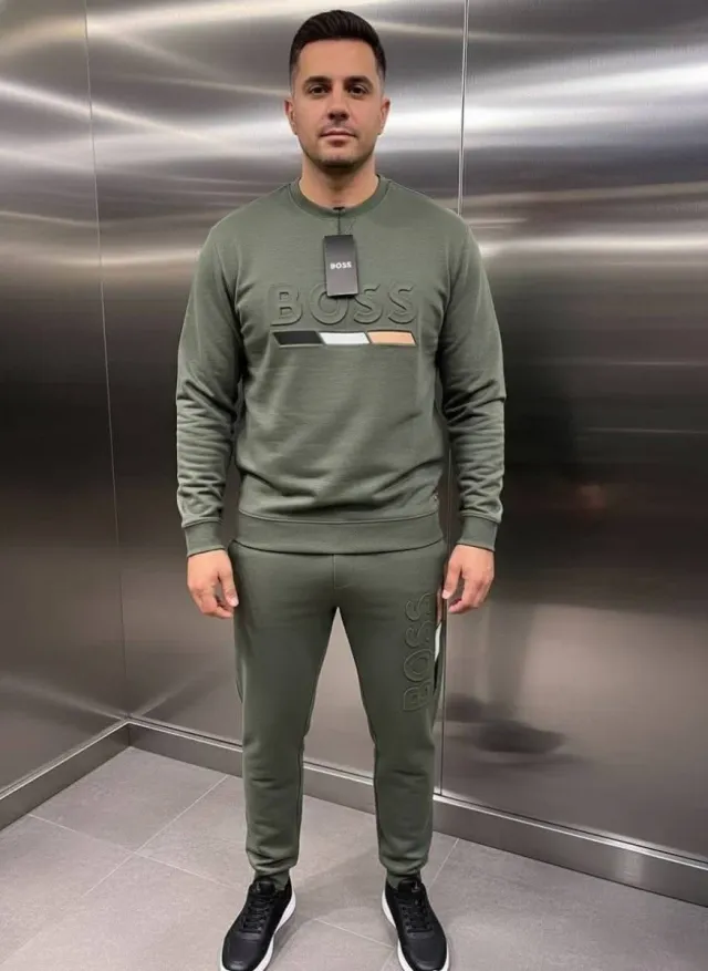 Conjunto deportivo BOSS verde oliva