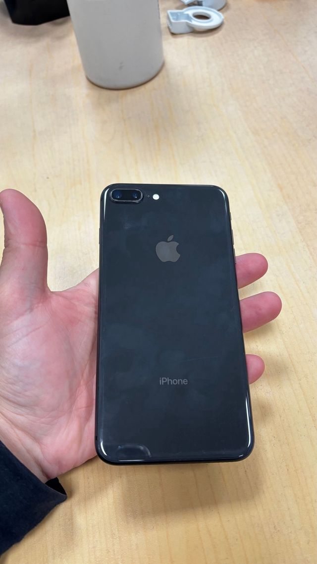 iPhone 8 Plus 64GB Negro