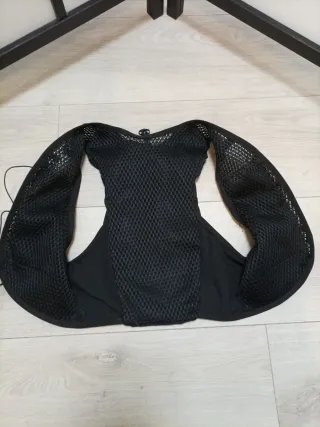 Chaleco Salomon Active Skin 8