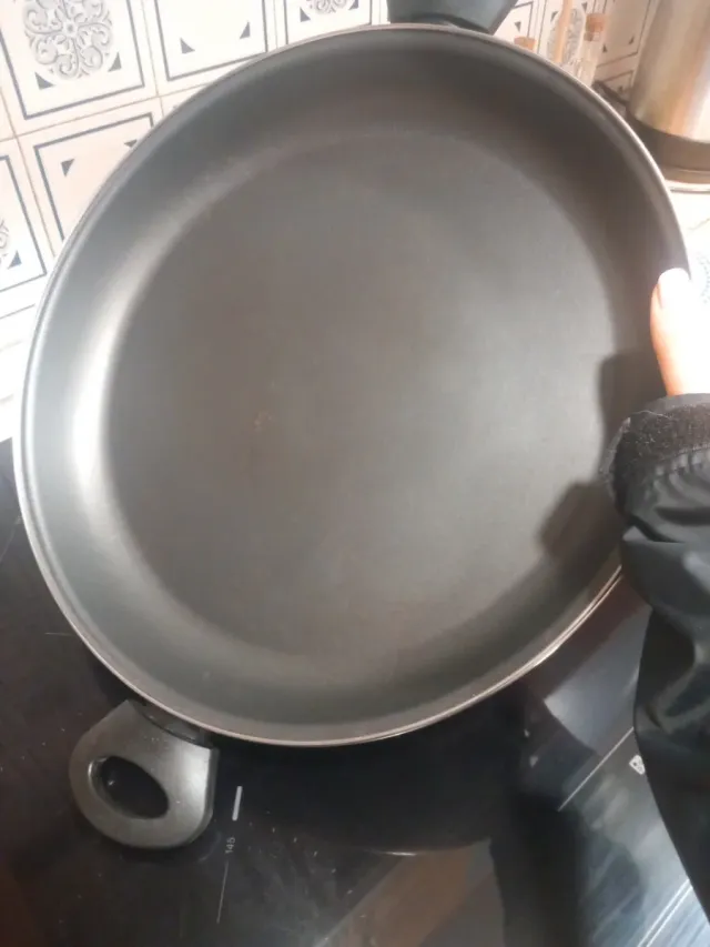 Paellera Megefesa Negra