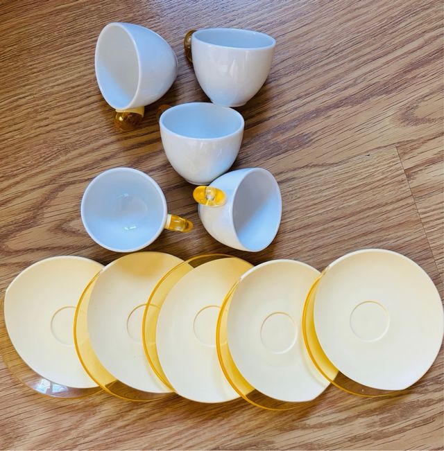 Juego Tazas Café Guzzini Blanco y Amarillo