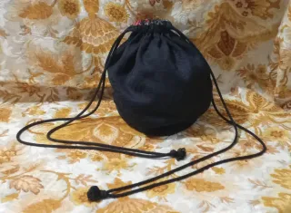 Bolsa de senhora antiga em tecido