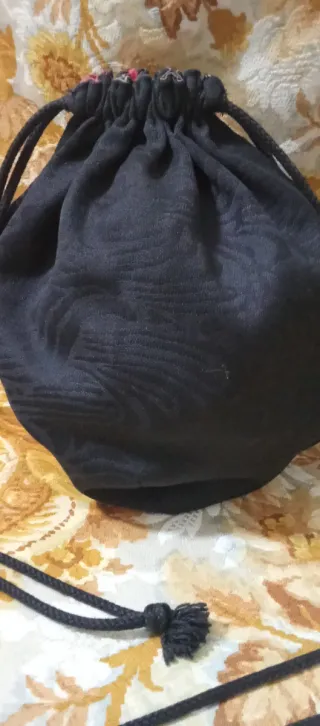 Bolsa de senhora antiga em tecido