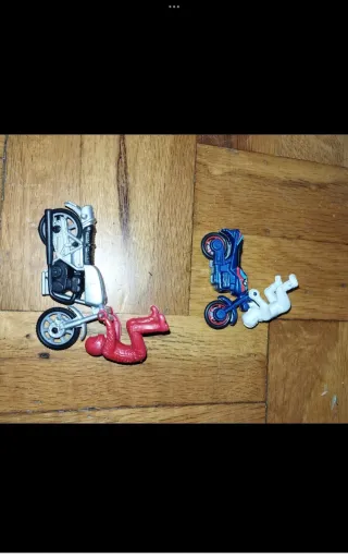 2 Motos de Juguete con Pilotos colección