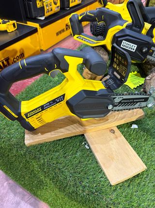 Sierra de poda Stanley V20