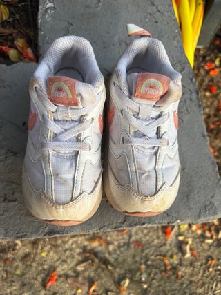 Bambas Nike niño rosa y blanco talla 25