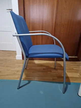 Sillas de oficina tapizadas azul