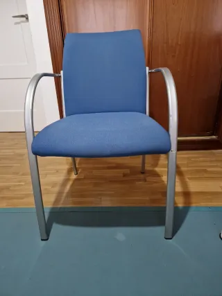 Sillas de oficina tapizadas azul