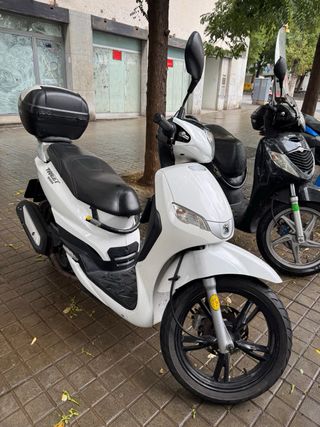 Moto Peugeot Tweet 125