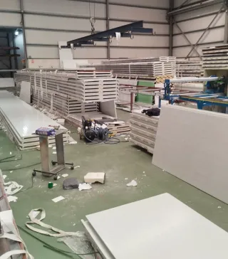 Paneles Sándwich Almacén. Sevilla. Montaje. Portes