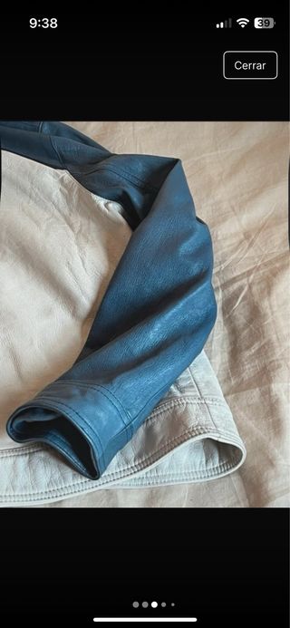 Chaqueta de cuero vintage azul y blanco