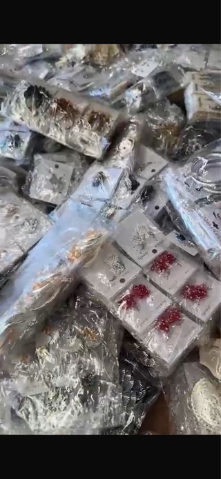 OFERTA Lote 1000 pares pendientes surtidos