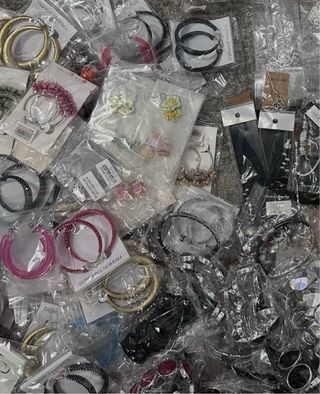 OFERTA Lote 1000 pares pendientes surtidos