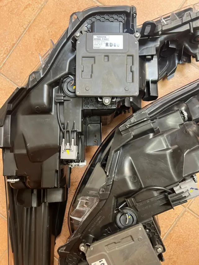 Faros Delanteros Toyota C-HR