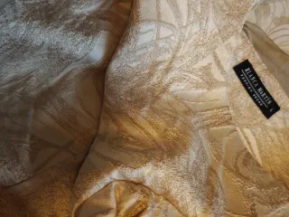 Vestido beige madre comunión