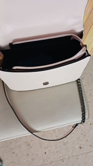 Bolso rosa con cadena/ cartera