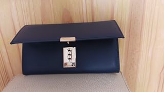 Bolso rosa con cadena/ cartera