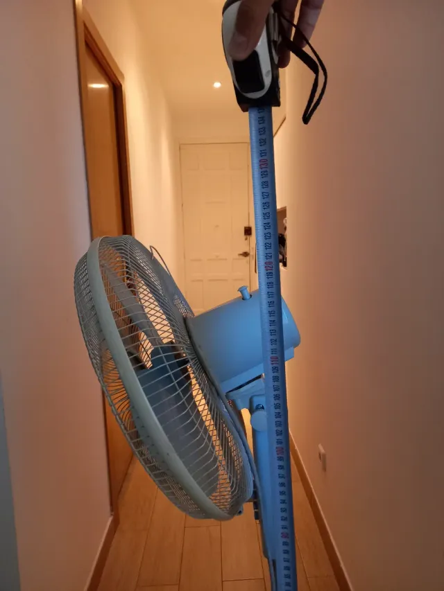 Ventilador de pie Ansonic beige y azul