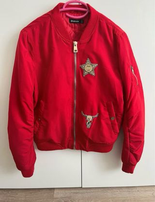 Chaqueta Bomber Roja Stradivarius