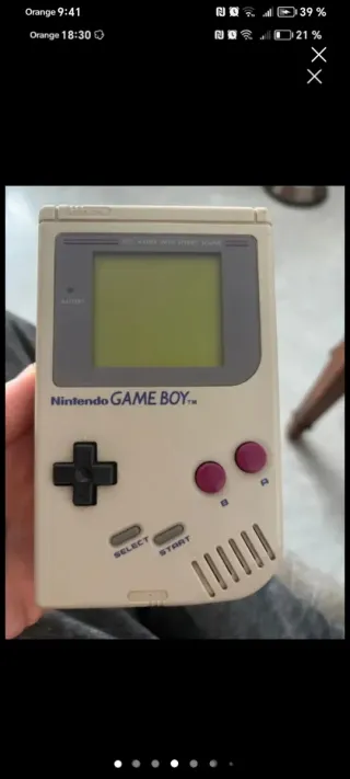 Nintendo Game Boy Beige/Gris con Pokémon
