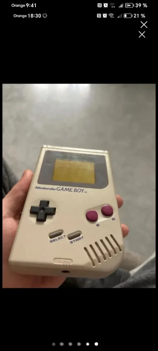 Nintendo Game Boy Beige/Gris con Pokémon