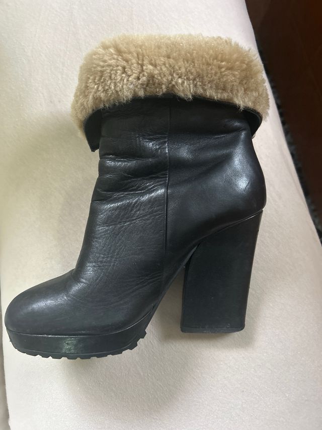 Botas de tacón con pelo de borrego pordentropor de