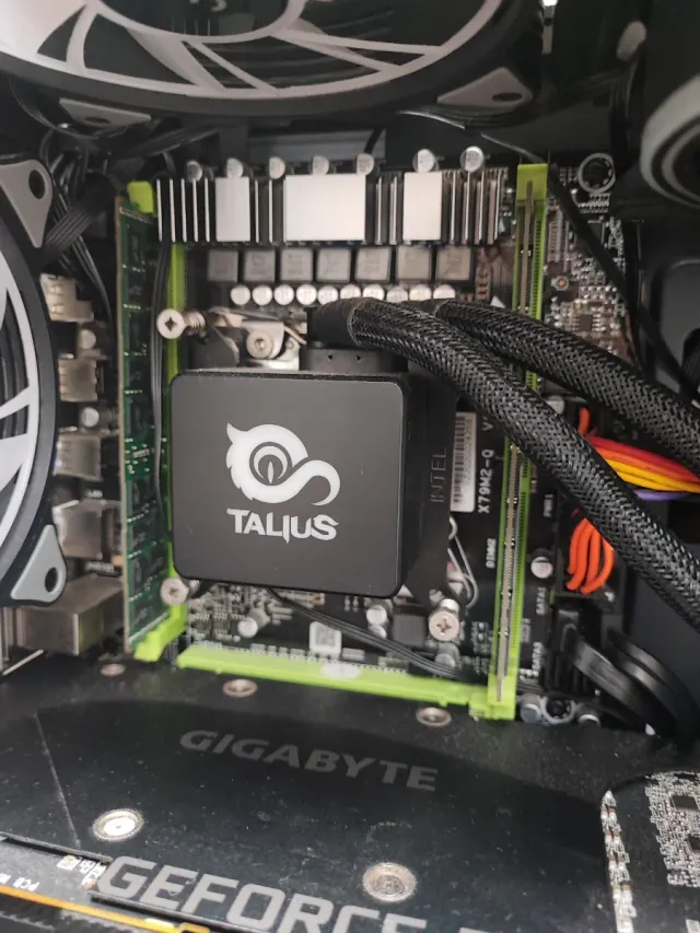 Refrigeración Líquida Talius 120 RGB