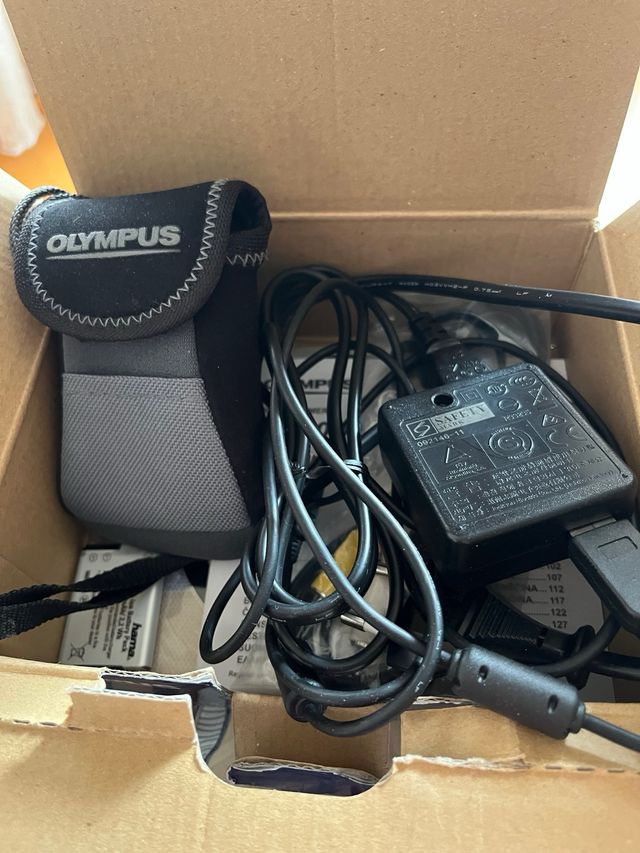 Cámara Olympus Digital Blanca 14MP