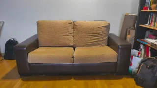 Sofá de 2 plazas beige y marrón