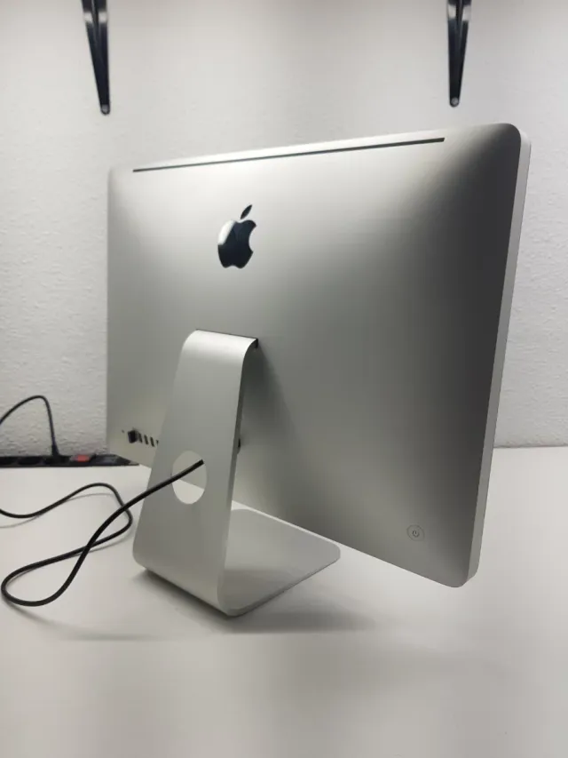iMac 21,5 A1311 2009 Prata