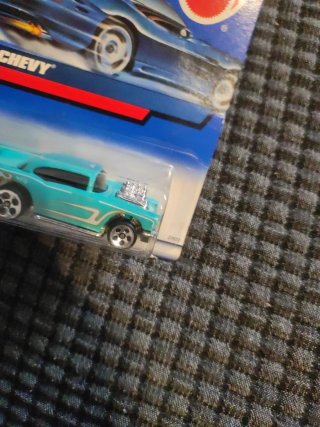Hot Wheels '57 Chevy 1:64 Turquesa