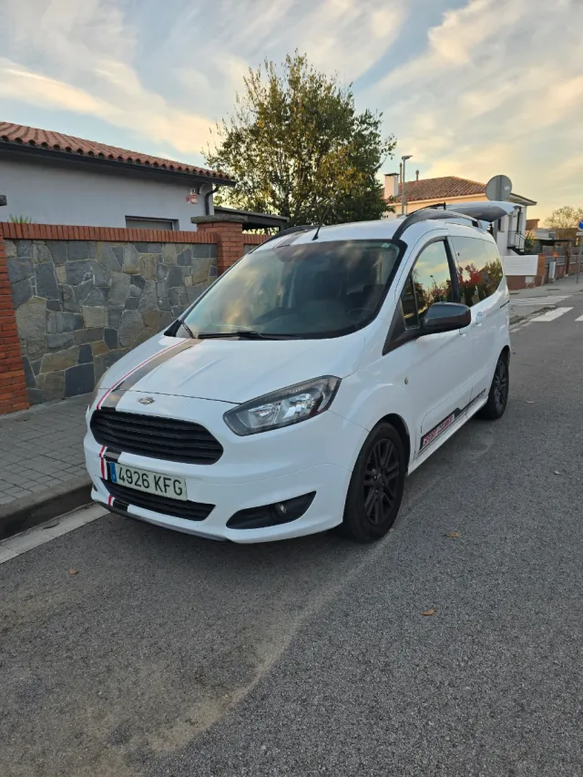 Ford Tourneo Courier 2017