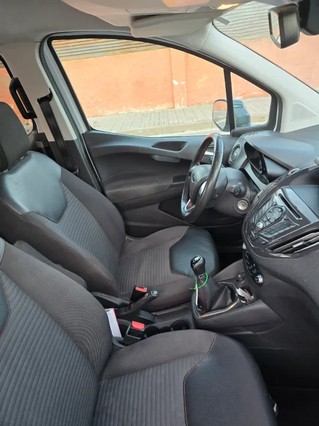 Ford Tourneo Courier 2017