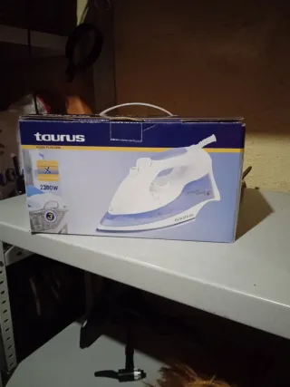 Plancha Taurus Agua Plus 2200W