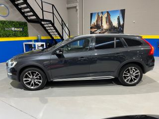 Volvo V60 CROSS COUNTRY D3 MOMENTUM 2017