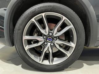 Volvo V60 CROSS COUNTRY D3 MOMENTUM 2017