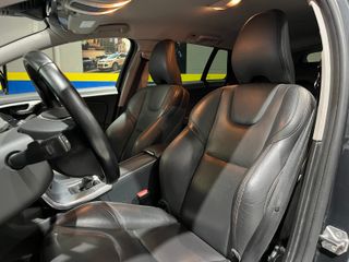 Volvo V60 CROSS COUNTRY D3 MOMENTUM 2017