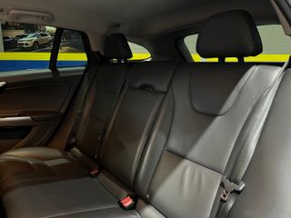 Volvo V60 CROSS COUNTRY D3 MOMENTUM 2017