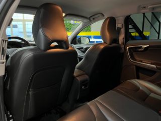 Volvo V60 CROSS COUNTRY D3 MOMENTUM 2017