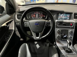 Volvo V60 CROSS COUNTRY D3 MOMENTUM 2017