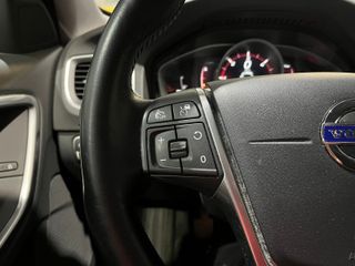 Volvo V60 CROSS COUNTRY D3 MOMENTUM 2017