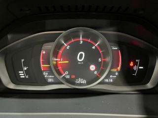 Volvo V60 CROSS COUNTRY D3 MOMENTUM 2017