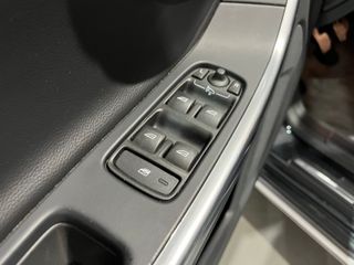 Volvo V60 CROSS COUNTRY D3 MOMENTUM 2017