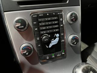 Volvo V60 CROSS COUNTRY D3 MOMENTUM 2017