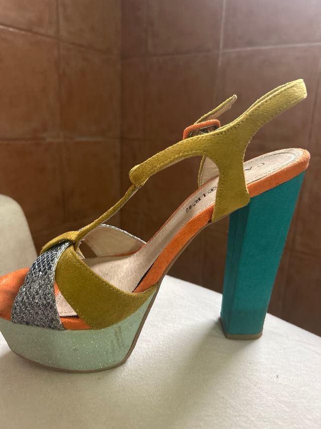 Tacones de plataforma multicolor