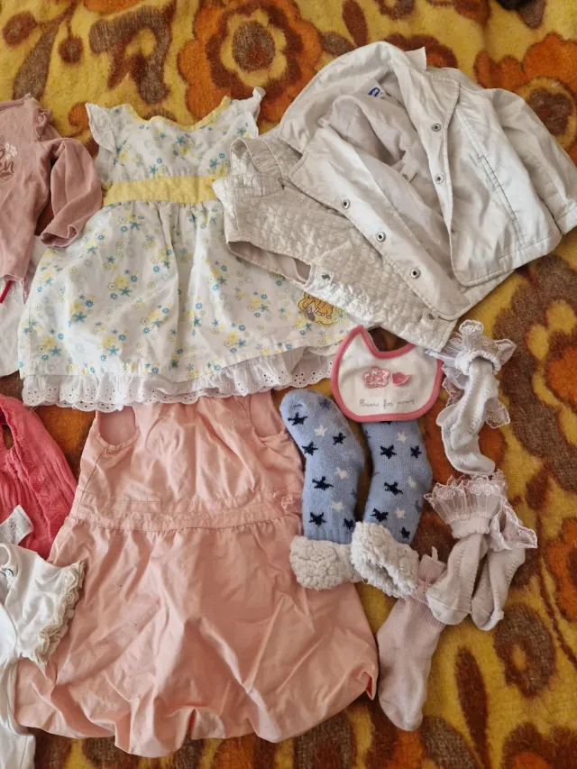 Lotto vestiti bimba 50 pezzi da 1 a 18 mesi