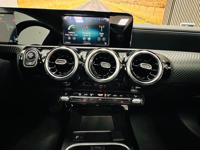 MERCEDES-BENZ CLA CLA 200 D DCT Shooting Brake